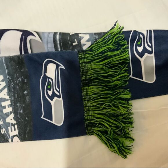 New Forever Collectibles Green NFL Seattle Seahawks Scarf O/S - Picture 2 of 4